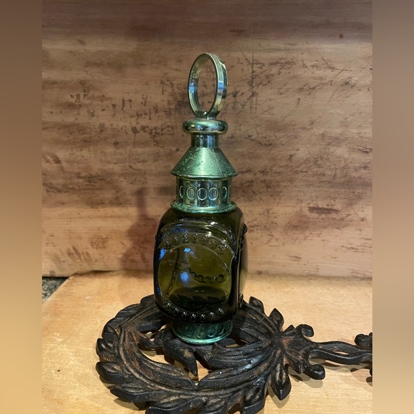 Avon Wild Country Aftershave bottle vintage shaped like a whale oil lantern. - Picture 3 of 13